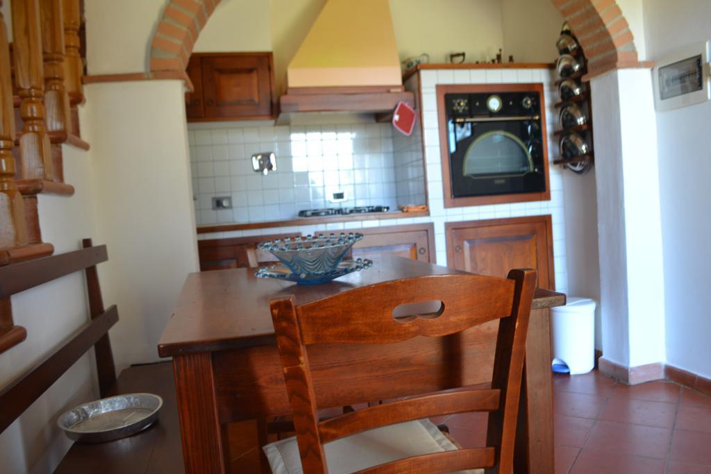 Turignano Apartment 蒙特斯佩尔托利 客房 照片