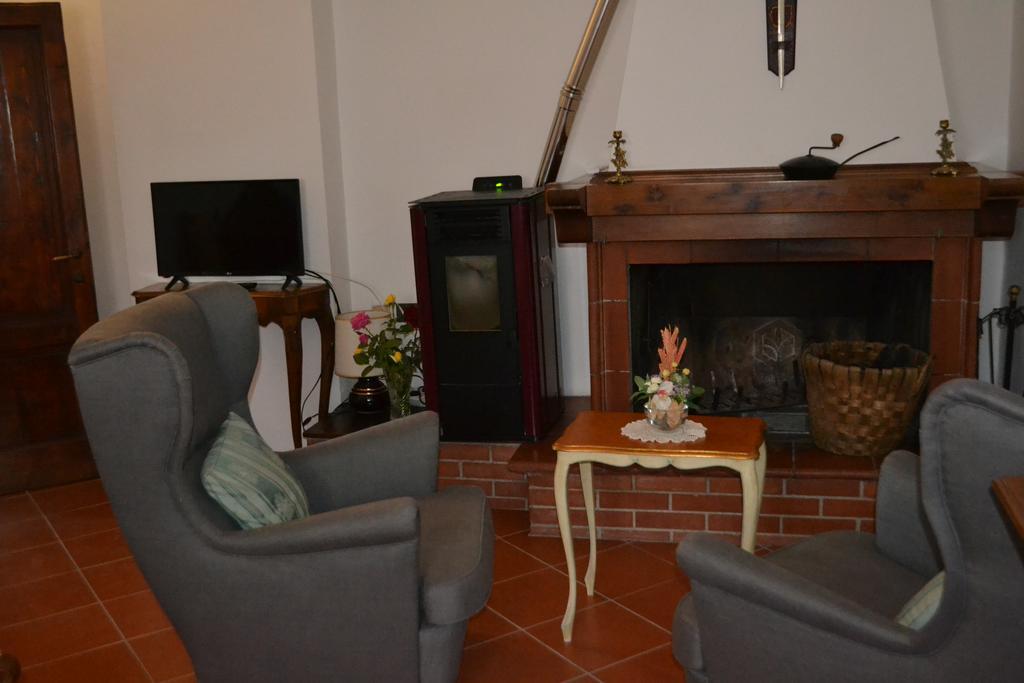 Turignano Apartment 蒙特斯佩尔托利 外观 照片
