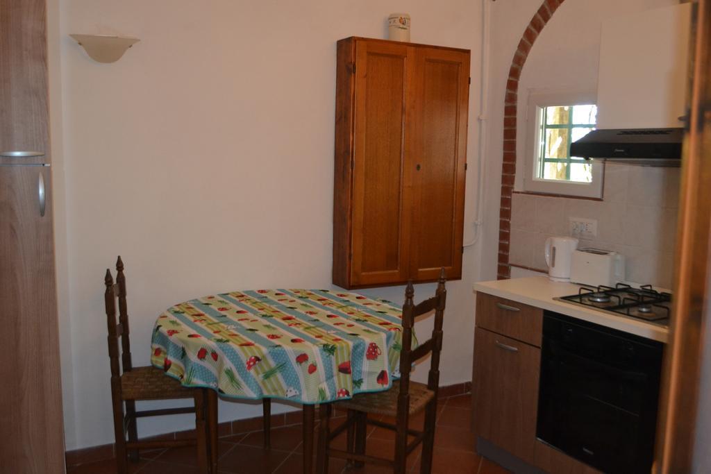 Turignano Apartment 蒙特斯佩尔托利 外观 照片