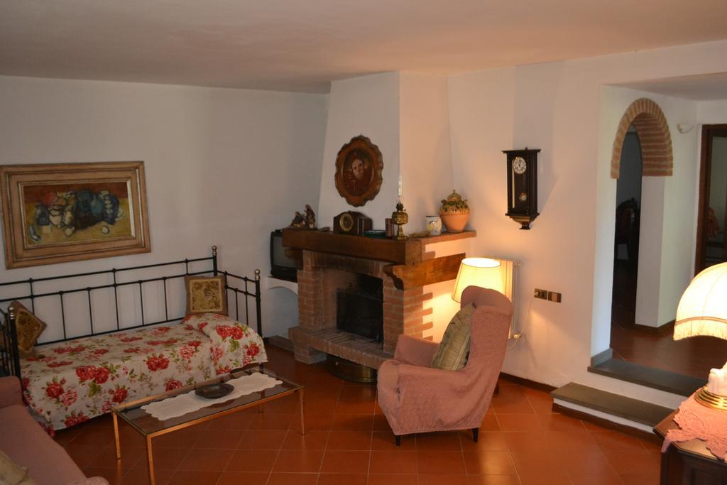 Turignano Apartment 蒙特斯佩尔托利 外观 照片